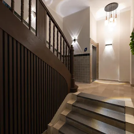 Smart Stay Hotel Station-2